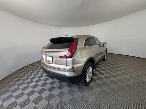 Latte Metallic 2024 Cadillac XT4 Luxury