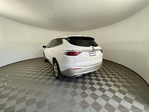 2023 Buick Enclave Essence AWD