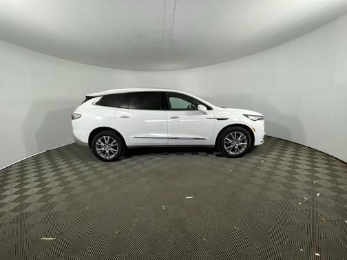 2023 Buick Enclave Essence AWD