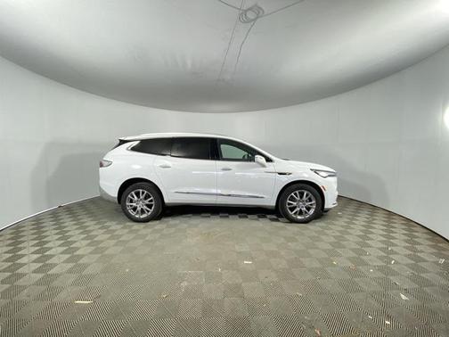 2023 Buick Enclave Essence AWD