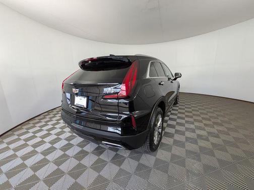 Stellar Black Metallic 2025 Cadillac XT4 Premium Luxury