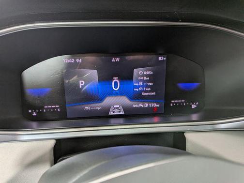 Deep Black Pearl 2025 Volkswagen Taos 1.5T SE