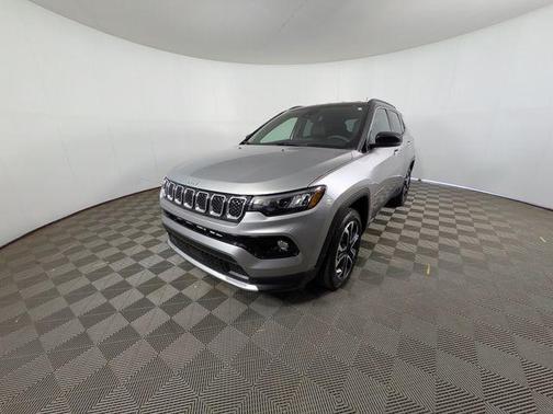 Billet Silver Metallic Clearcoat 2023 Jeep Compass Limited