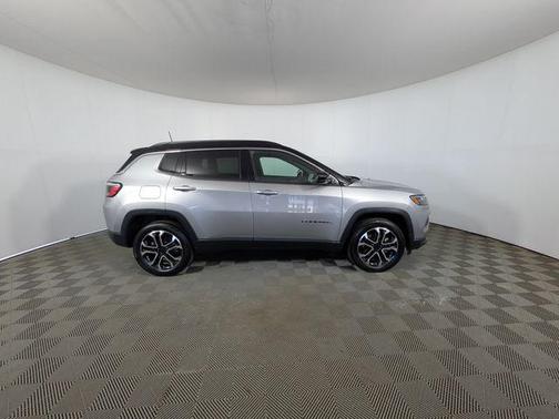 Billet Silver Metallic Clearcoat 2023 Jeep Compass Limited