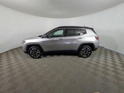 Billet Silver Metallic Clearcoat 2023 Jeep Compass Limited
