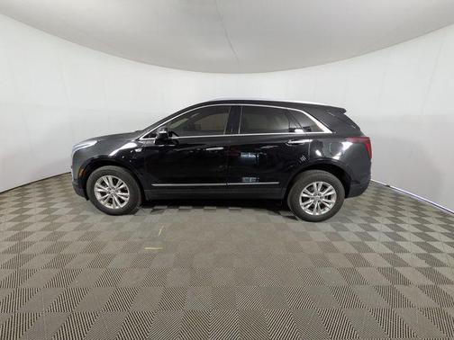 Stellar Black Metallic 2020 Cadillac XT5 Luxury