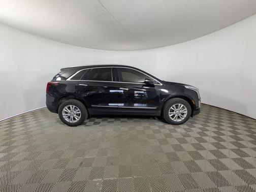 Stellar Black Metallic 2020 Cadillac XT5 Luxury
