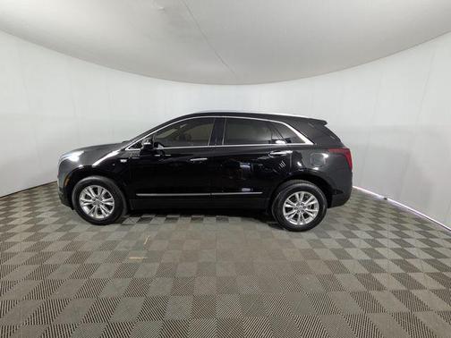 Stellar Black Metallic 2020 Cadillac XT5 Luxury