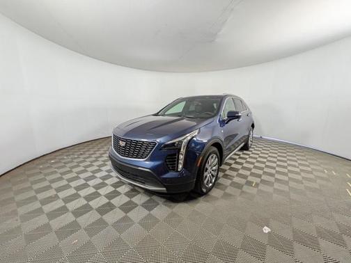 2022 Cadillac XT4 Premium Luxury
