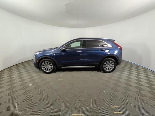 2022 Cadillac XT4 Premium Luxury