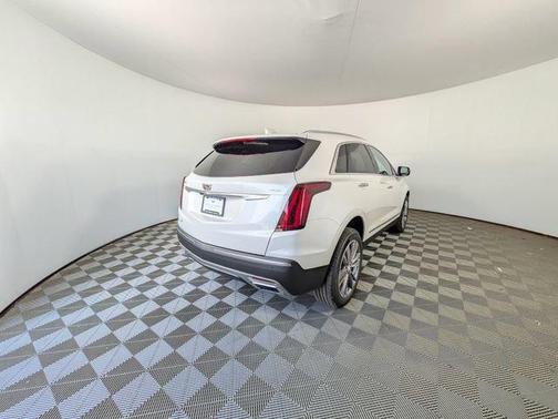Crystal White Tricoat 2026 Cadillac XT5 Premium Luxury