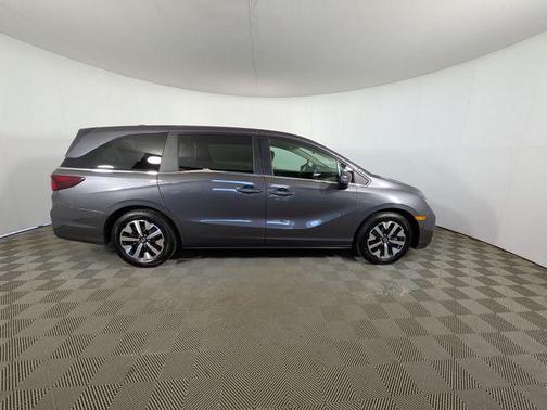 Silver 2025 Honda Odyssey EX-L