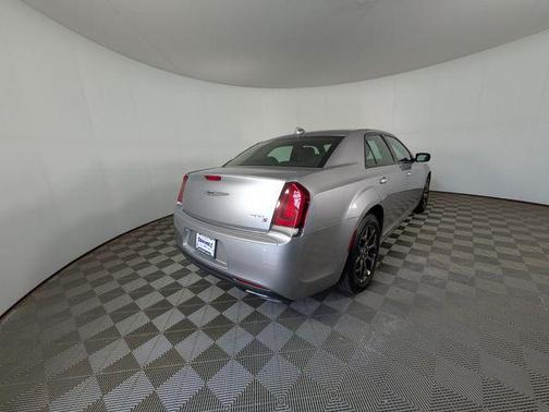 Billet Silver Metallic Clearcoat 2017 Chrysler 300 S