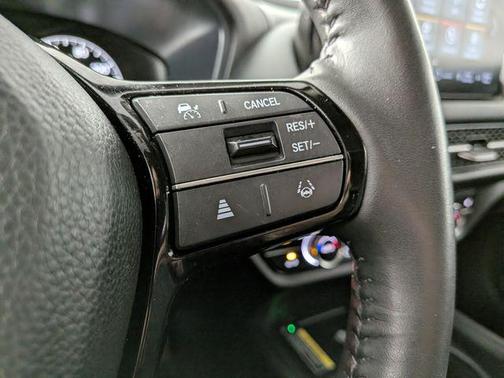 Platinum White Pearl 2024 Honda HR-V EX-L