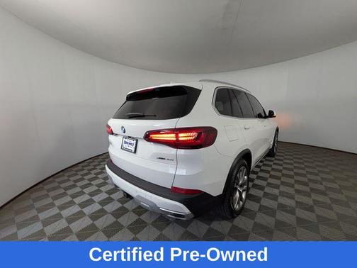Alpine White 2023 BMW X5 xDrive40i