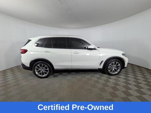 Alpine White 2023 BMW X5 xDrive40i