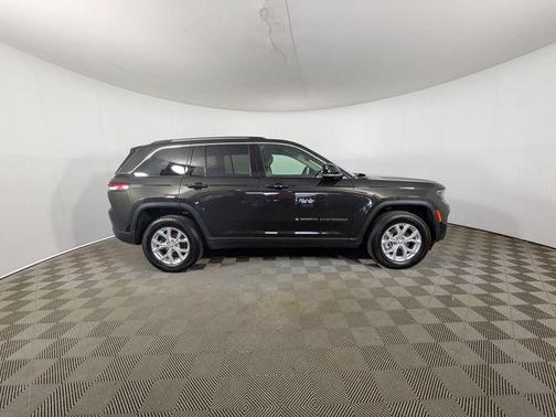 Rocky Mountain Pearlcoat 2024 Jeep Grand Cherokee Limited