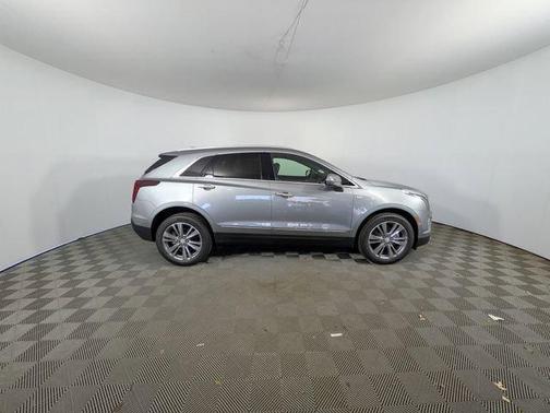 Argent Silver Metallic 2026 Cadillac XT5 Premium Luxury