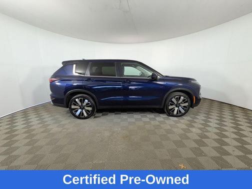 Black Diamond 2025 Mitsubishi Outlander SE S-AWC