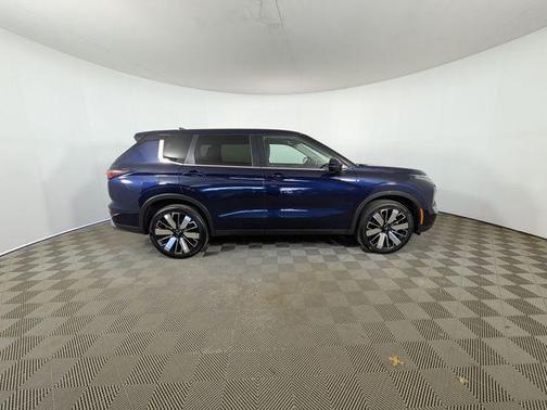 Black Diamond 2025 Mitsubishi Outlander SE 2.5 S-AWC