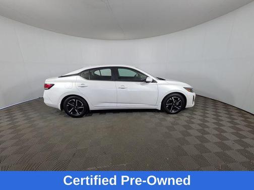 Aspen White Tricoat 2024 Nissan Sentra SV