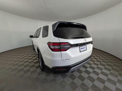 2023 Honda Pilot AWD EX-L 7 Passenger