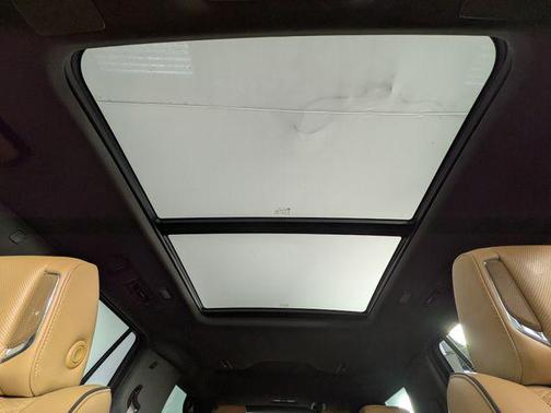 Crystal White Tricoat 2021 Cadillac Escalade Premium Luxury