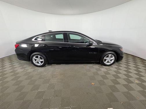 Mosaic Black Metallic 2016 Chevrolet Malibu LS