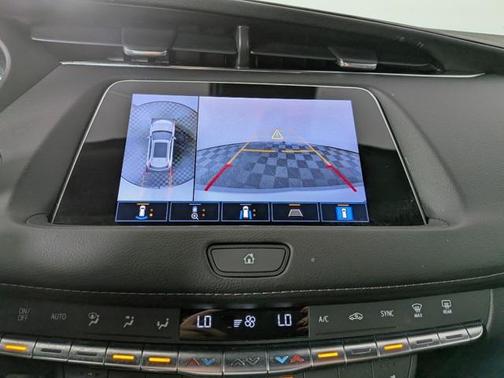 2022 Cadillac XT4 Premium Luxury