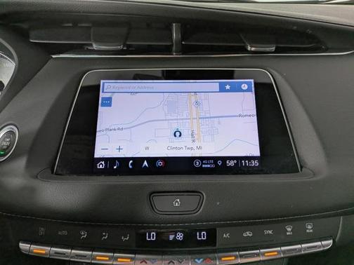2022 Cadillac XT4 Premium Luxury