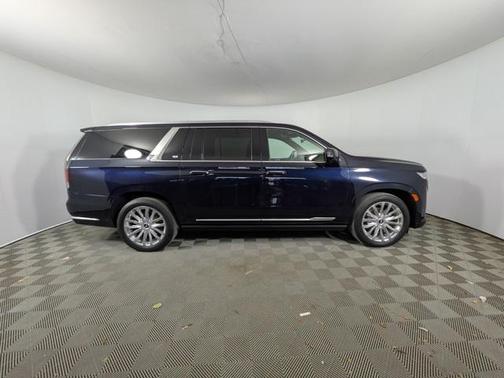 2022 Cadillac Escalade ESV Premium Luxury