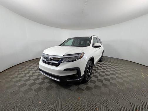 2022 Honda Pilot Touring 8-Passenger