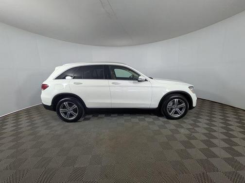 Diamond White Metallic 2021 Mercedes-Benz GLC 300 4MATIC