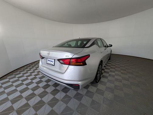Brilliant Silver Metallic 2024 Nissan Altima 2.5 SV