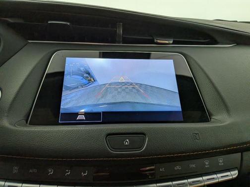 2021 Cadillac XT4 Premium Luxury