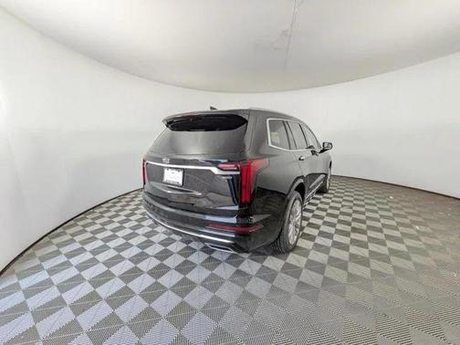 2025 Cadillac XT6 Premium Luxury AWD