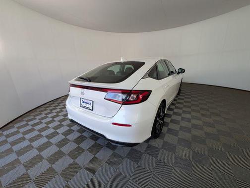 Platinum White Pearl 2023 Honda Civic EX-L