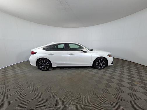 Platinum White Pearl 2023 Honda Civic EX-L
