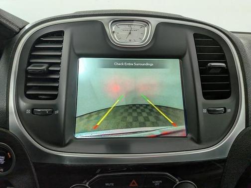 2020 Chrysler 300 Touring