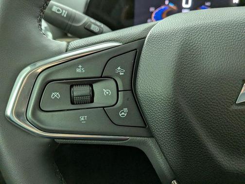 Sterling Gray Metallic 2024 Chevrolet Trax FWD ACTIV