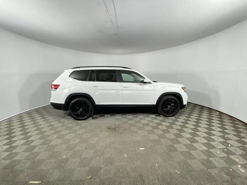 2023 Volkswagen Atlas 3.6L SE w/Technology