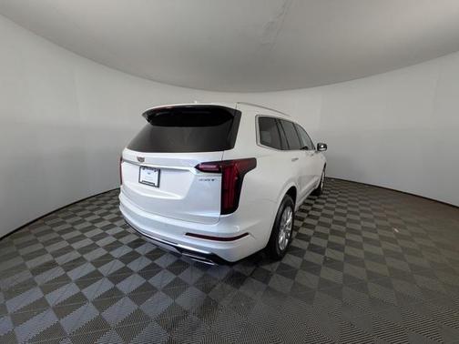 2025 Cadillac XT6 Luxury AWD