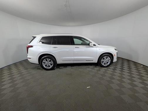 2025 Cadillac XT6 Luxury AWD