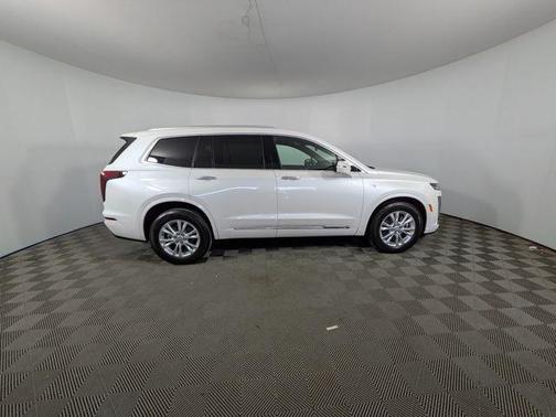 2025 Cadillac XT6 Luxury AWD