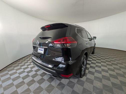 Magnetic Black 2018 Nissan Rogue SL