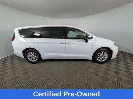 Bright White Clearcoat 2024 Chrysler Pacifica Touring L