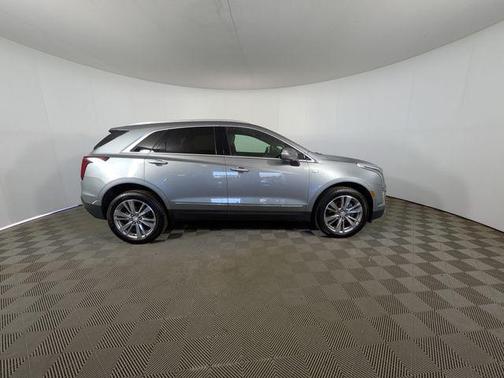 Argent Silver Metallic 2023 Cadillac XT5 Premium Luxury