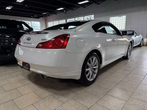 2013 INFINITI G37x Base