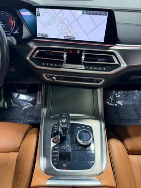 Black 2022 BMW X5 xDrive40i