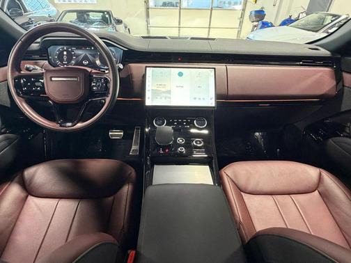 Santorini Black Metallic 2023 Land Rover Range Rover Sport SE